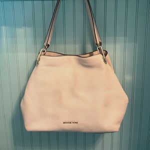Michael Kors Leather Shoulder bag